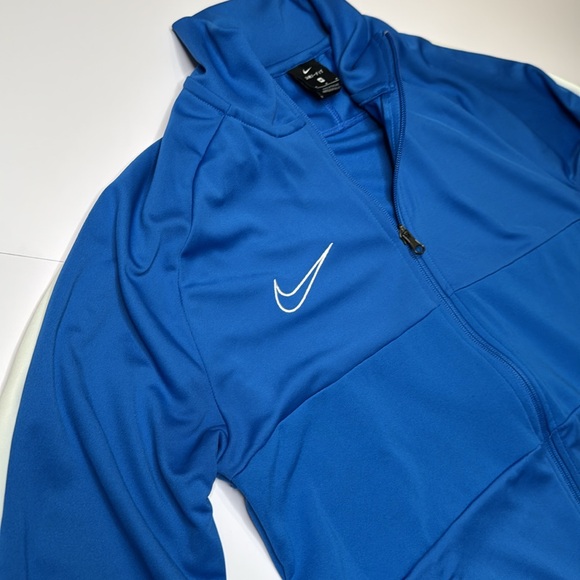 Men’s Nike Dri Fit Track Jacket (like new!) - Picture 3 of 6